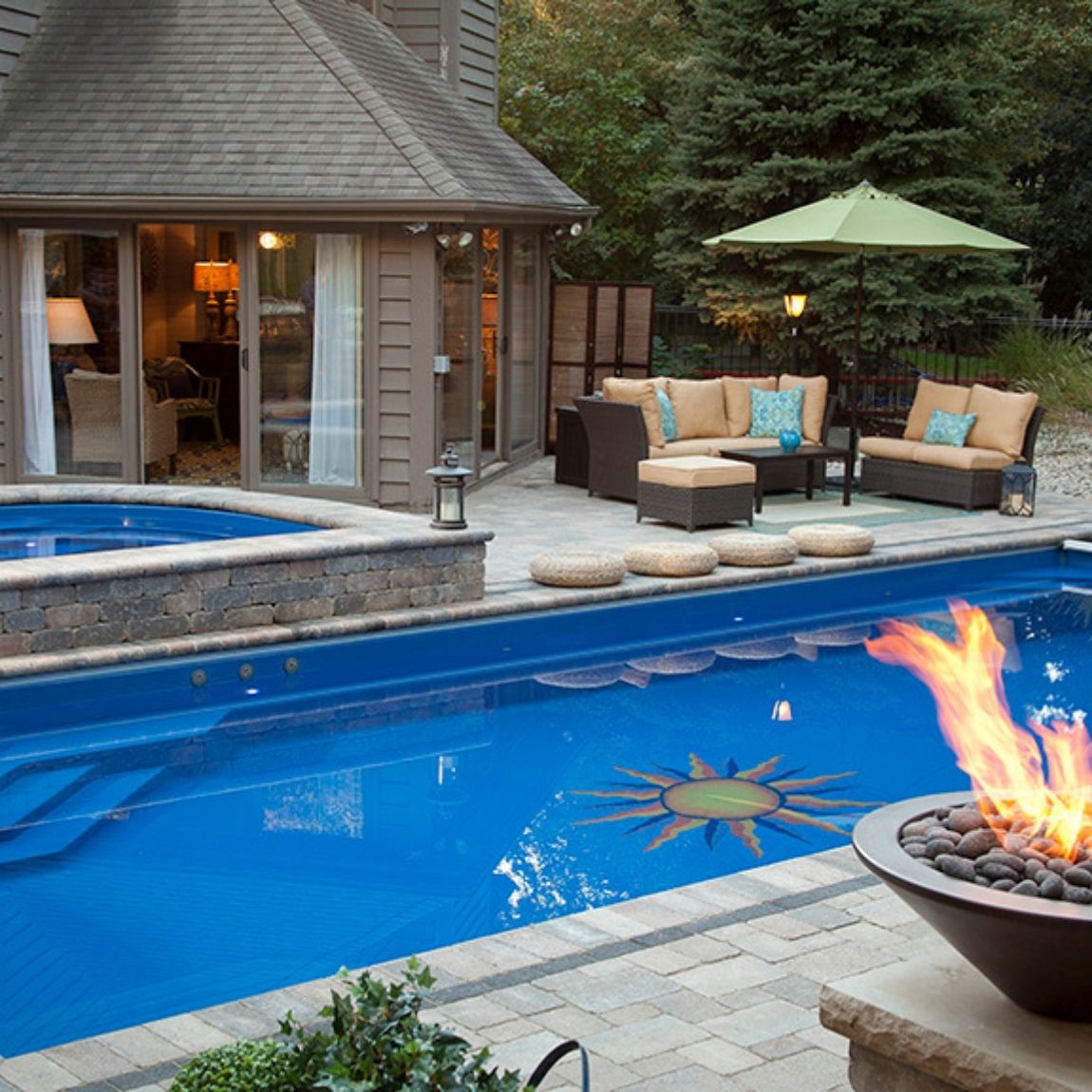 Pool Mosaic Sun Medallion Orange 48x46